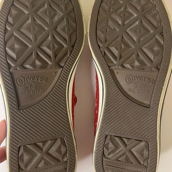 Converse Red Star Sneakers Chuck Taylor Star Perforated 0X SZ 8! - Picture 7 of 9